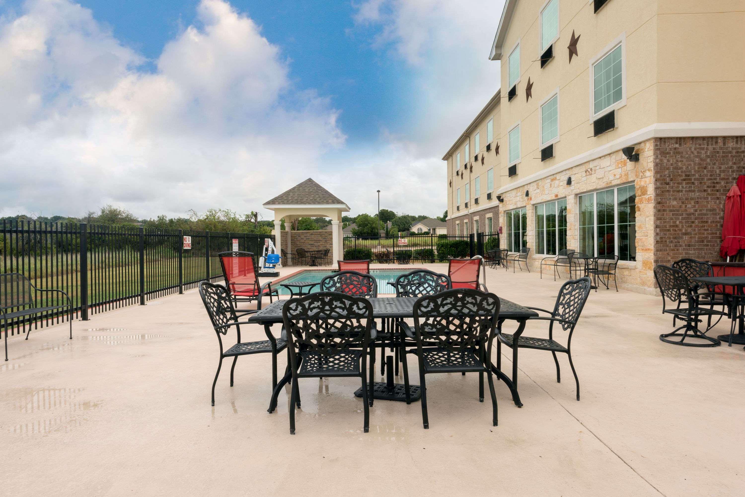 Comfort Inn & Suites Gatesville Near Fort Cavazos Extérieur photo